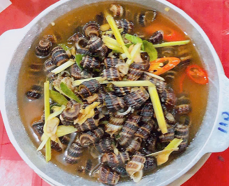 Ốc len luộc mắm gừng tiêu cay