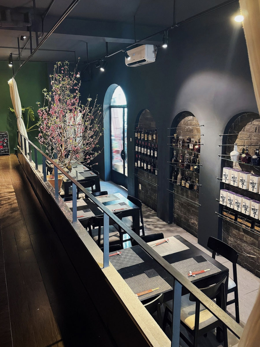 Japanese Dining Bar IROHA